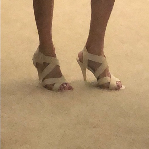 New never worn Size 8 sandals / heals - Picture 5 of 6